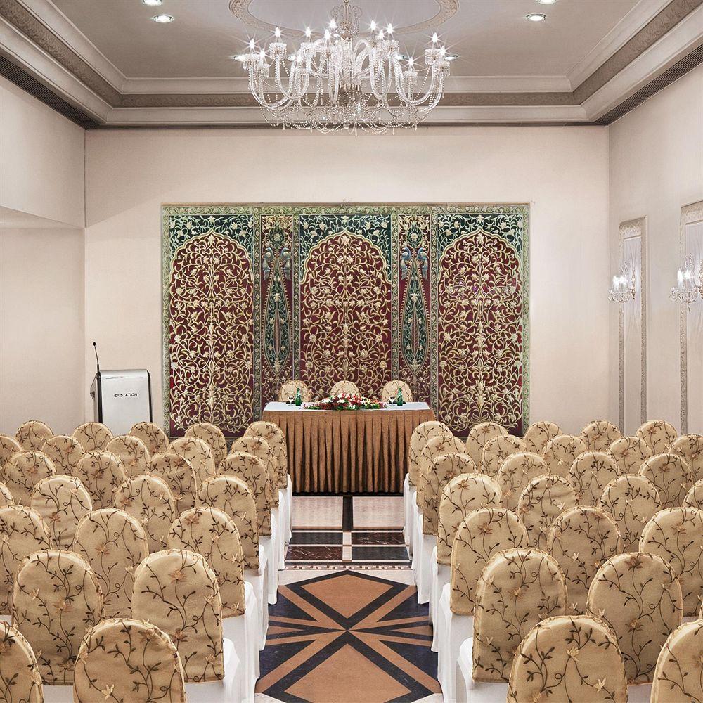 Le Meridien Bengaluru Zewnętrze zdjęcie