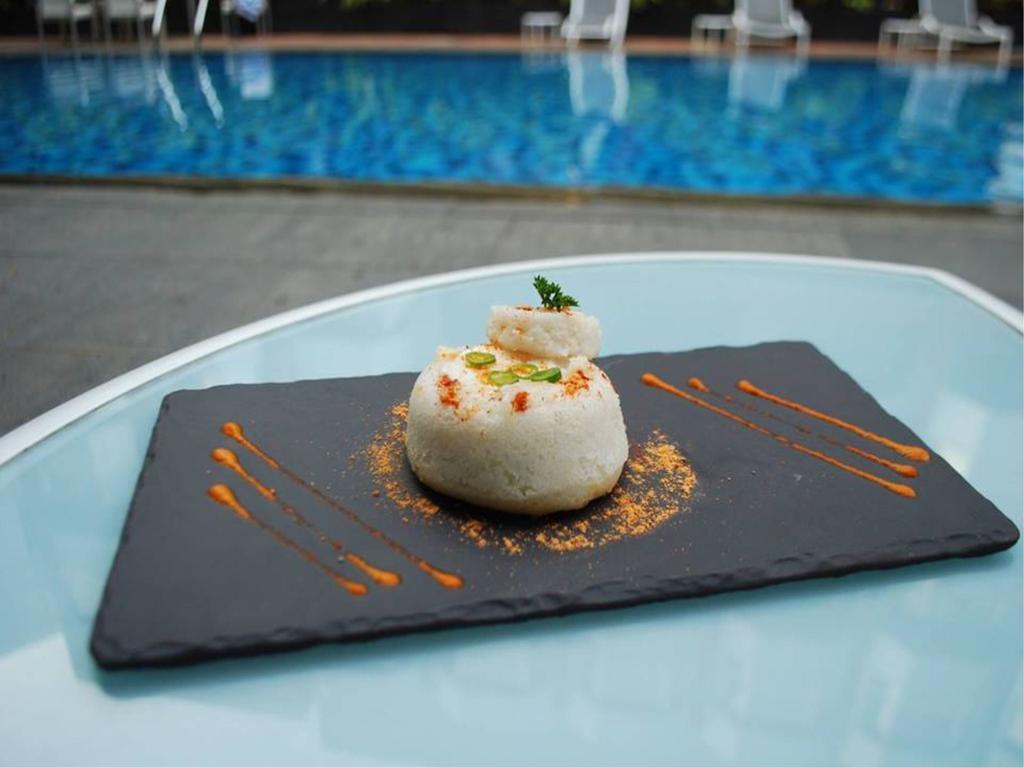 Le Meridien Bengaluru Zewnętrze zdjęcie