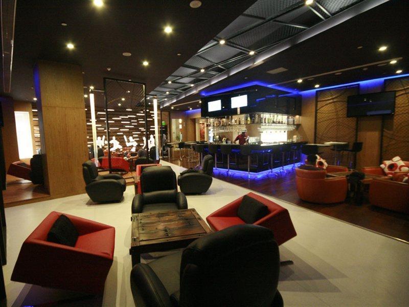 Le Meridien Bengaluru Zewnętrze zdjęcie