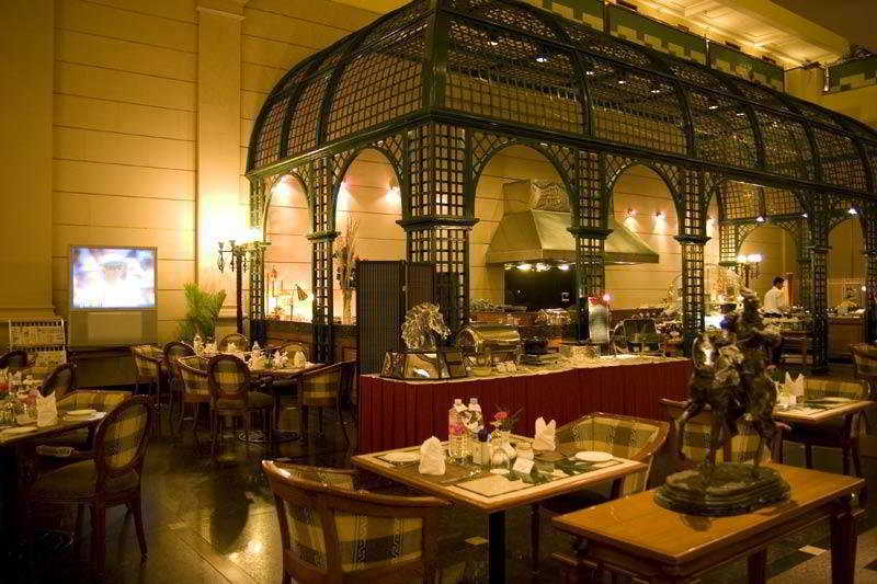 Le Meridien Bengaluru Zewnętrze zdjęcie