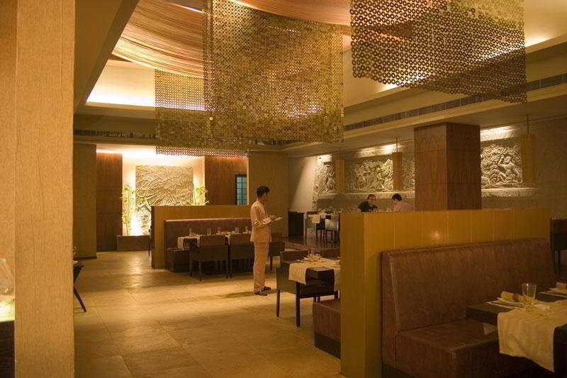 Le Meridien Bengaluru Zewnętrze zdjęcie