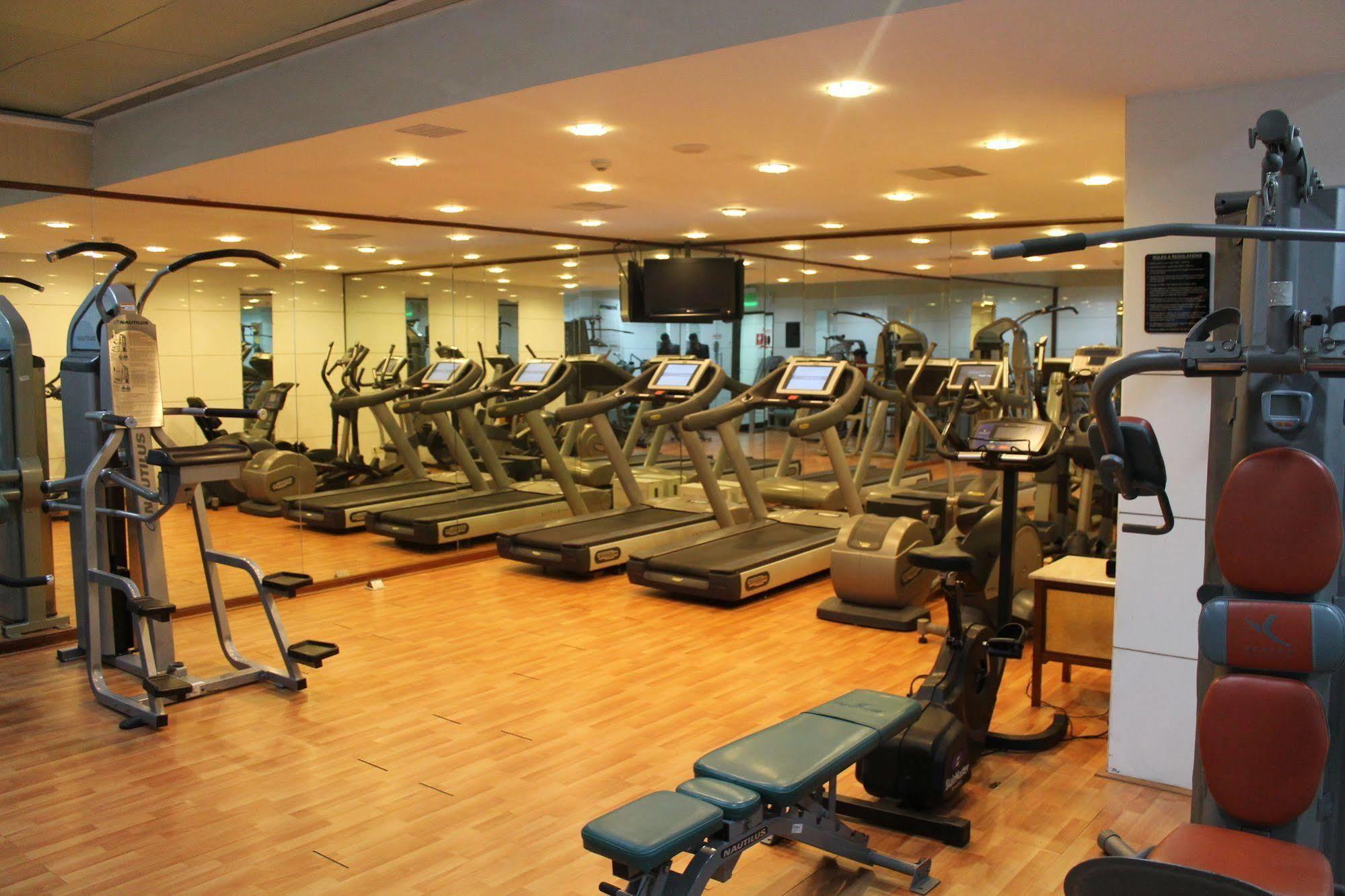 Le Meridien Bengaluru Zewnętrze zdjęcie