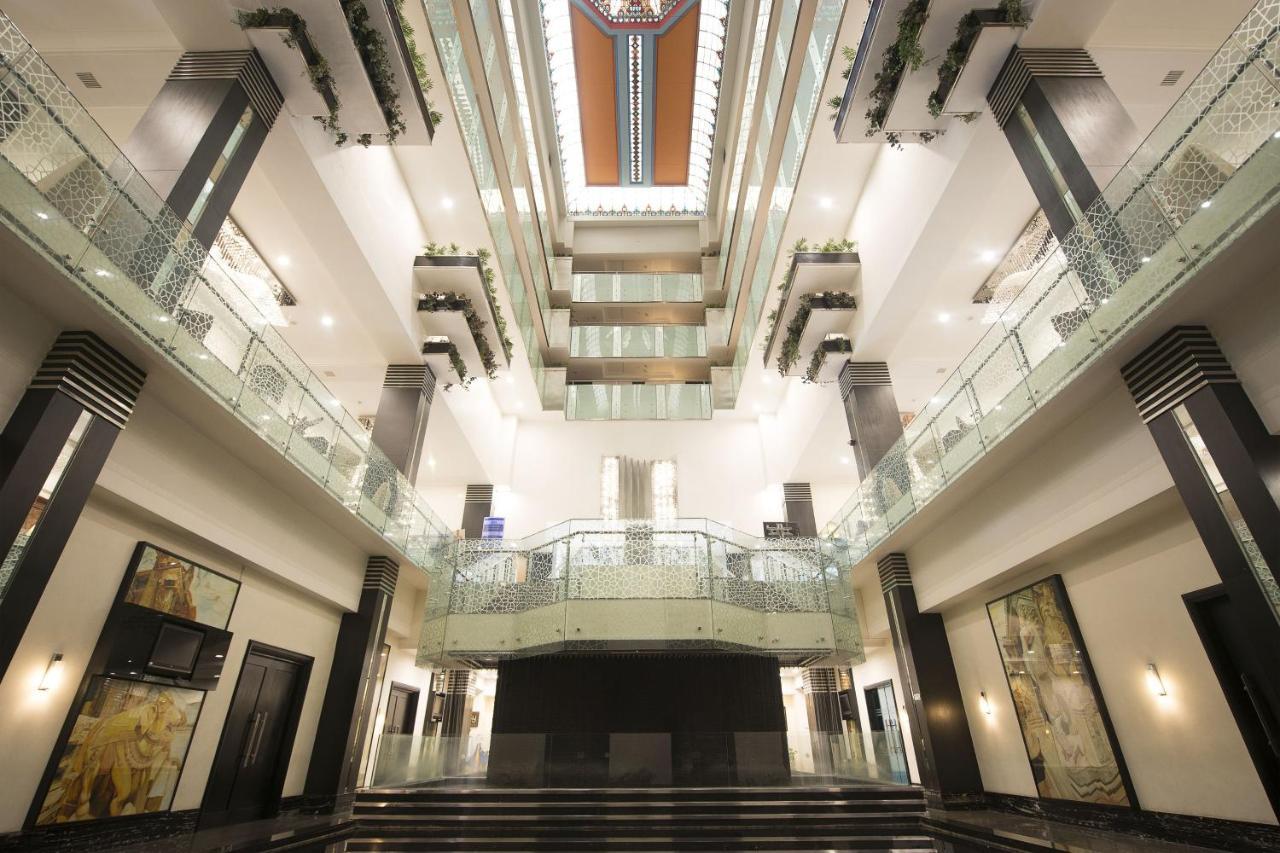 Le Meridien Bengaluru Zewnętrze zdjęcie