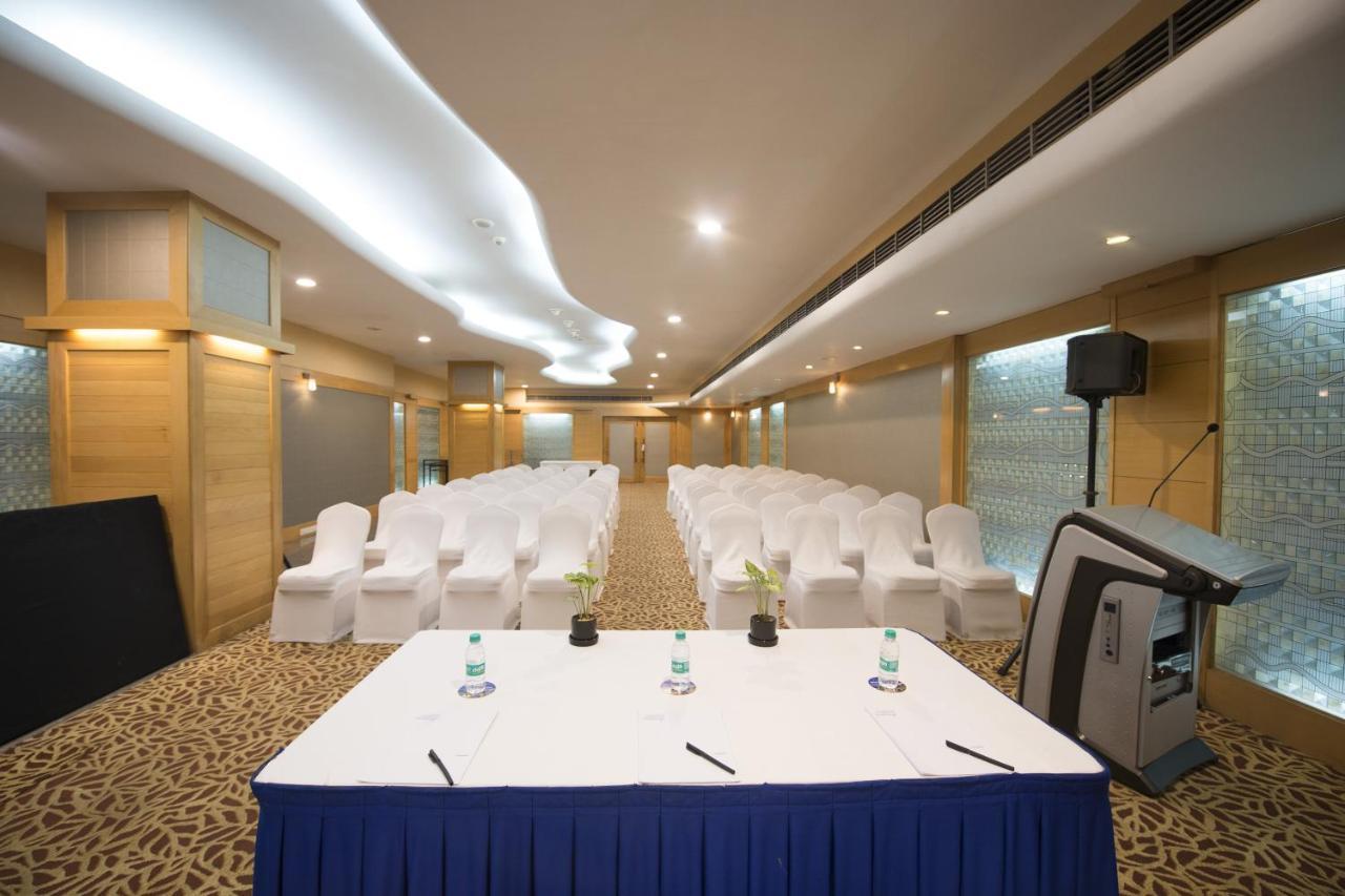 Le Meridien Bengaluru Zewnętrze zdjęcie