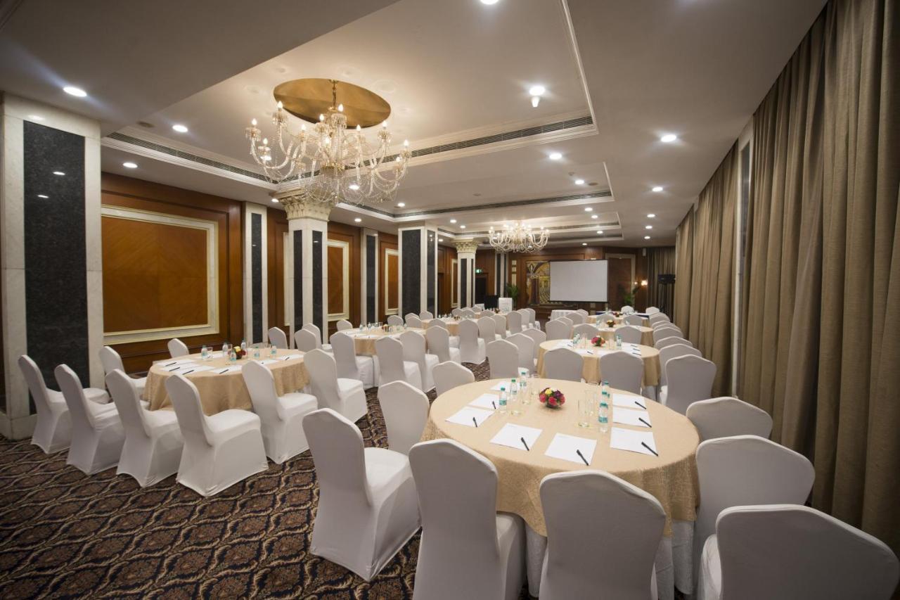 Le Meridien Bengaluru Zewnętrze zdjęcie